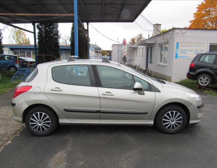 Peugeot 308 8