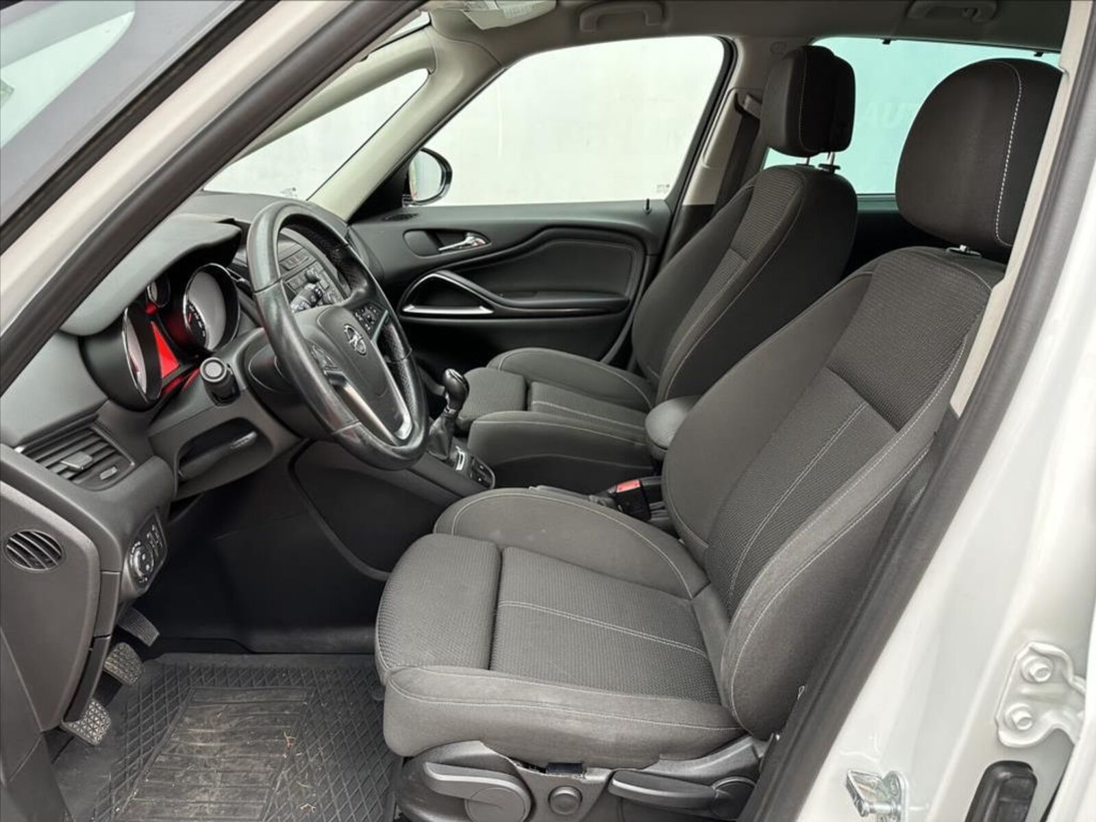 Opel Zafira 14