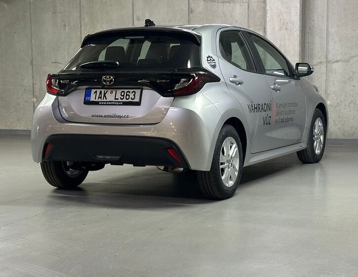Toyota Yaris 5