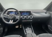 Mercedes-Benz GLA 11