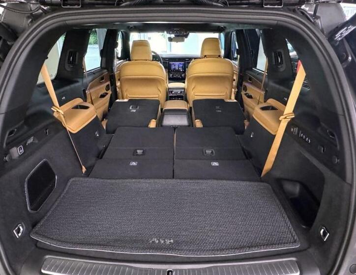 Jeep Grand Cherokee 25