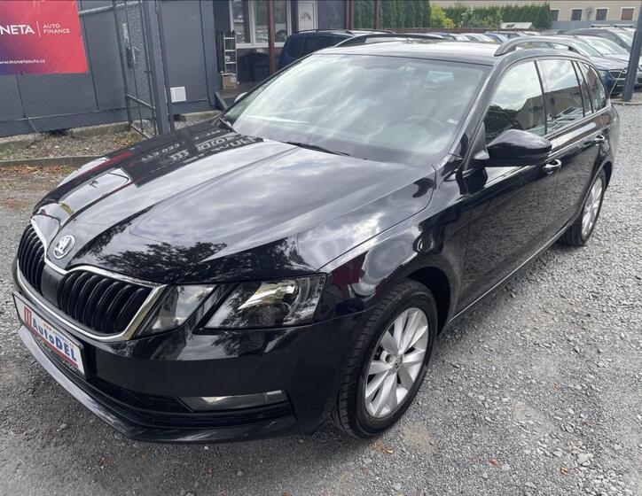 Škoda Octavia 1