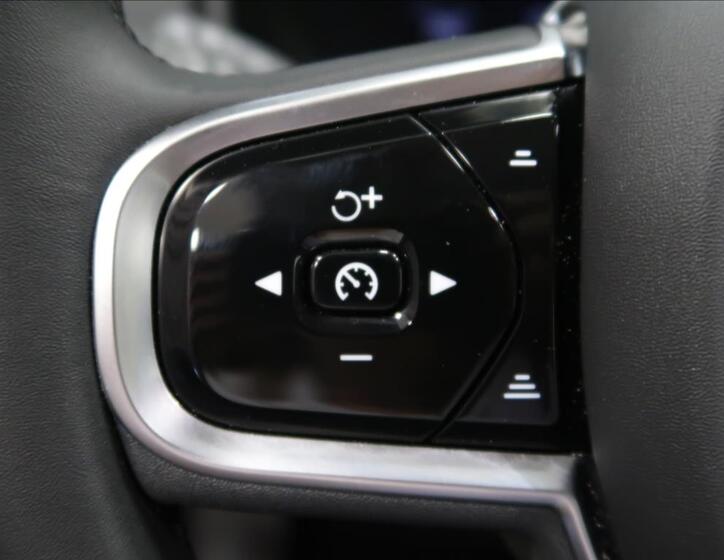 Volvo XC90 20