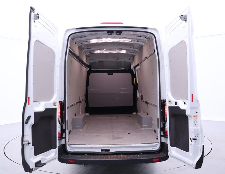 Ford Transit 9