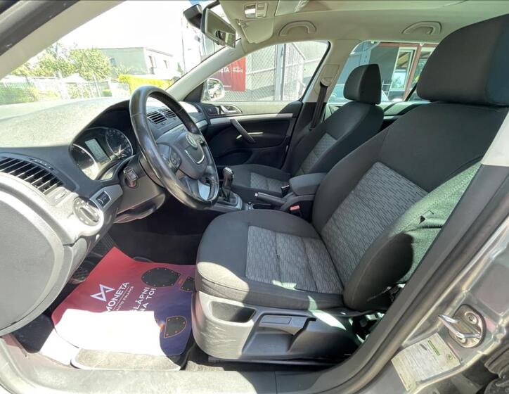 Škoda Octavia 14