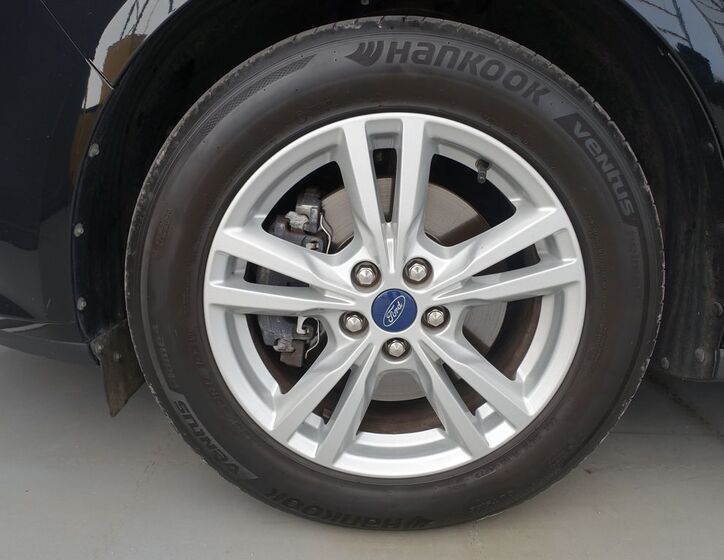 Ford Galaxy 31