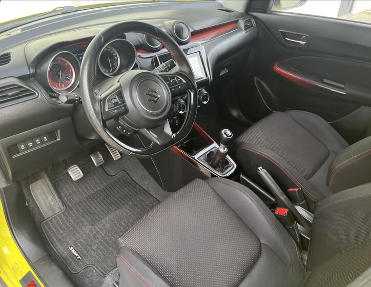 Suzuki Swift 13