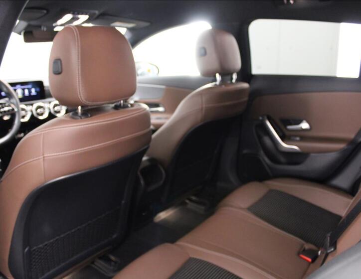Mercedes-Benz CLA 22