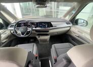 Volkswagen Multivan 8
