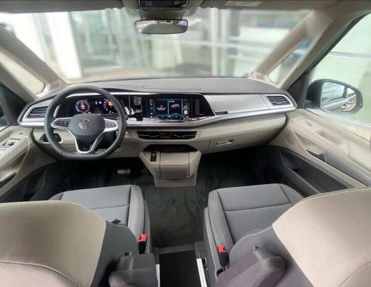 Volkswagen Multivan 8