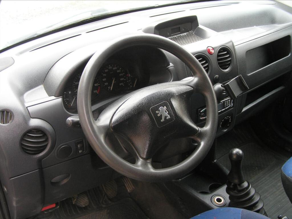 Peugeot Partner 8
