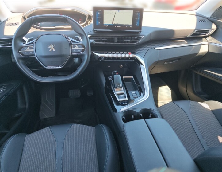 Peugeot 3008 8
