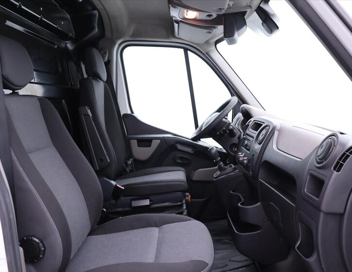 Renault Master 12