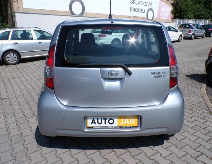 Daihatsu Sirion 5