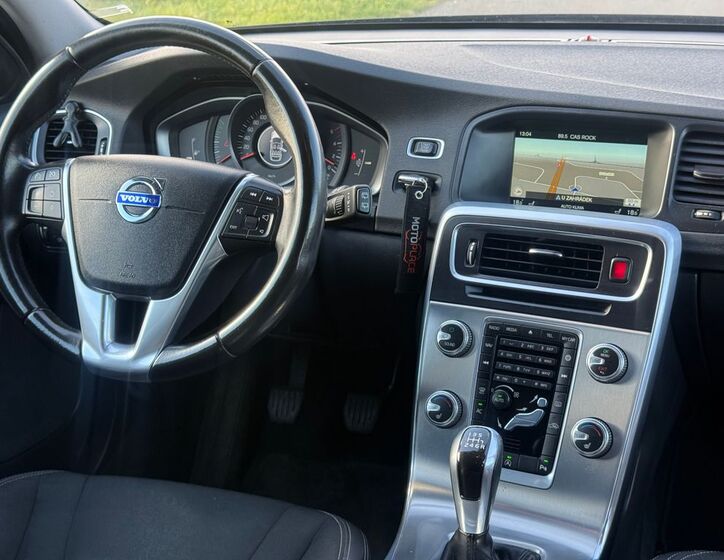 Volvo V60 13