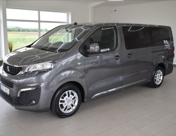 Peugeot Traveller 1
