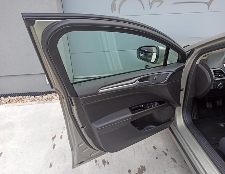 Ford Mondeo 24