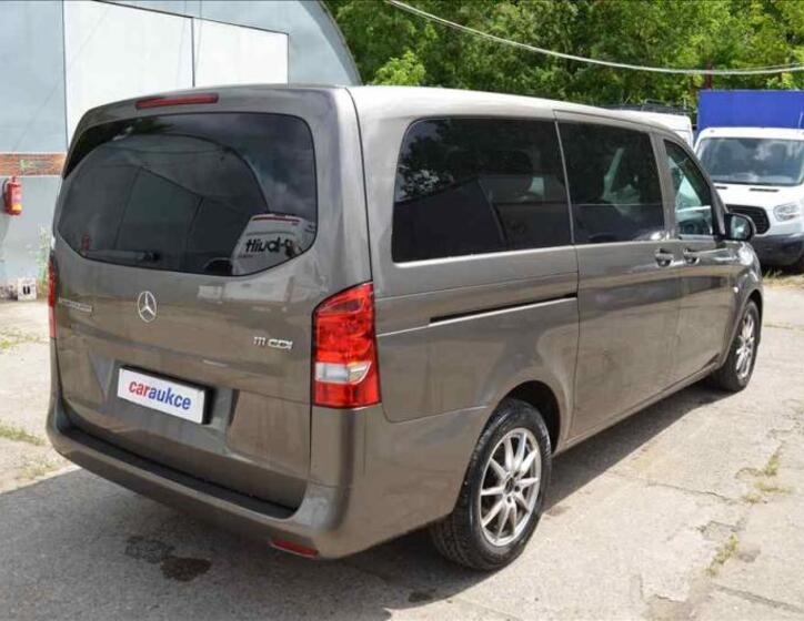 Mercedes-Benz Vito 4