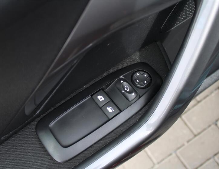 Peugeot 2008 21