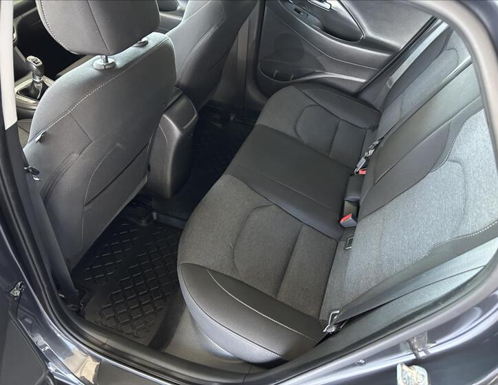 Hyundai i30 24