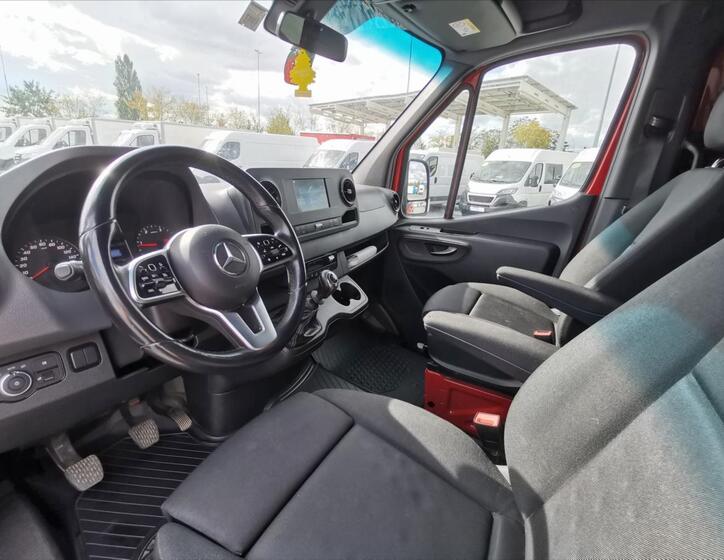 Mercedes-Benz Sprinter 6