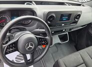 Mercedes-Benz Sprinter 10