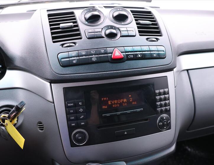 Mercedes-Benz Viano 19