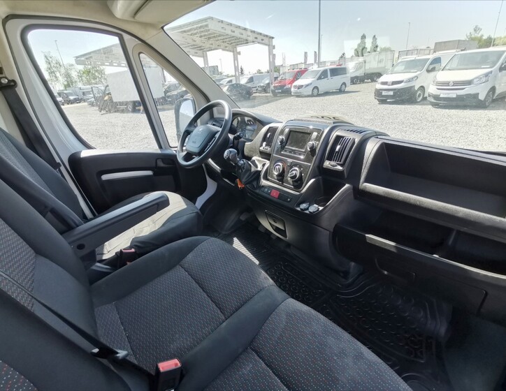 Peugeot Boxer 8