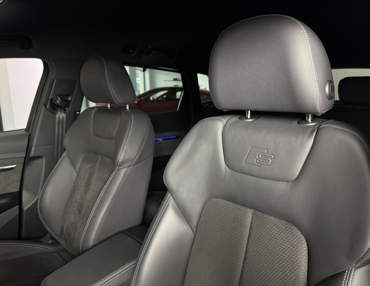 Audi e-tron 28