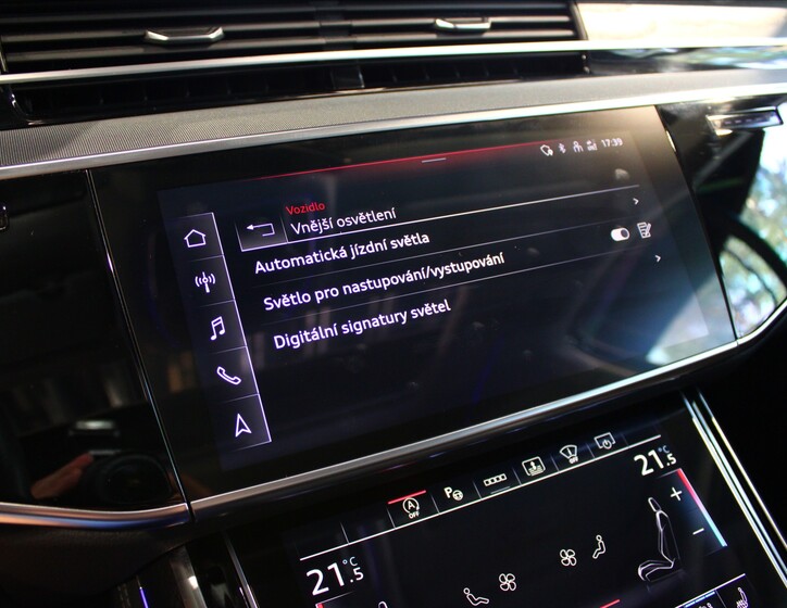 Audi A8 21