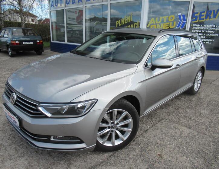 Volkswagen Passat 1