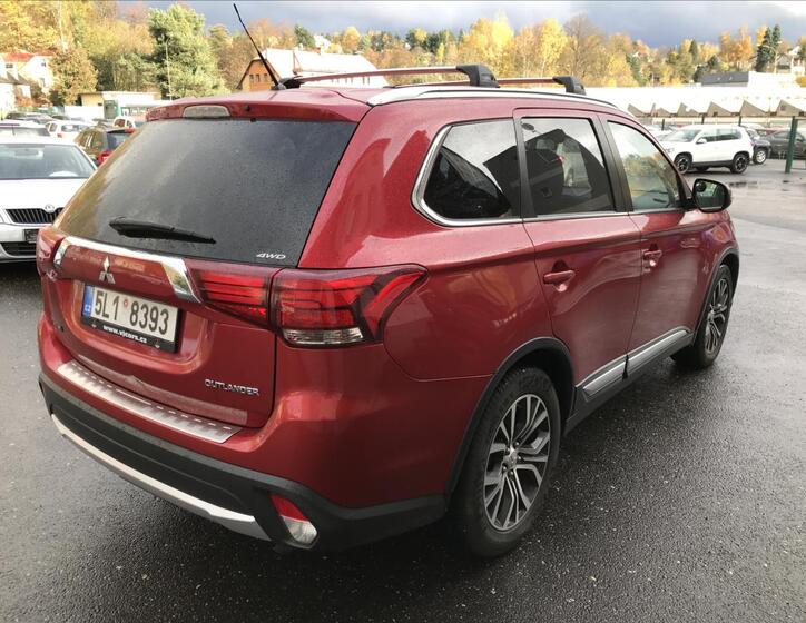 Mitsubishi Outlander 5