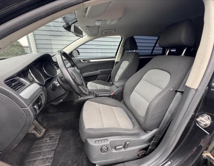 Škoda Superb 11