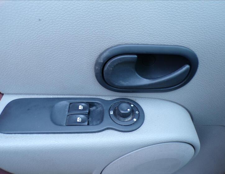 Renault Modus 10