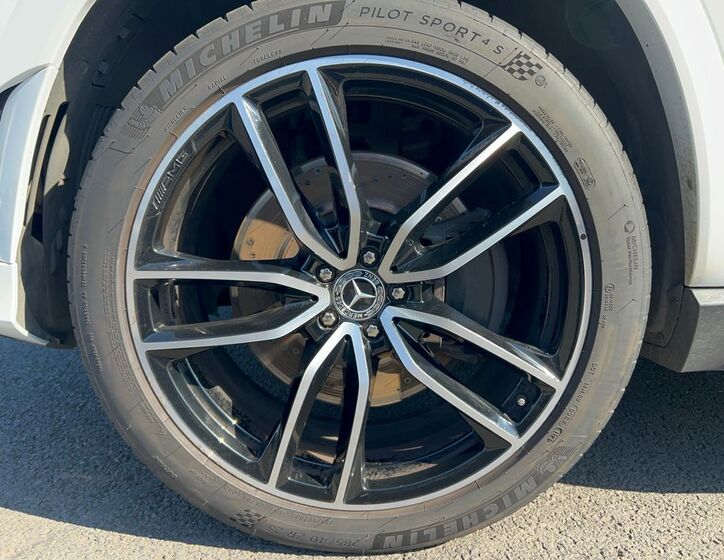Mercedes-Benz GLS 26