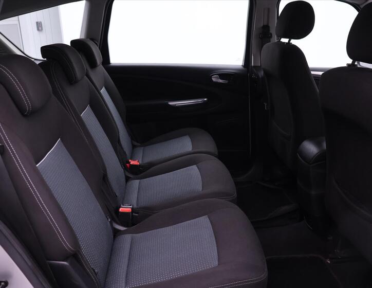 Ford S-MAX 12