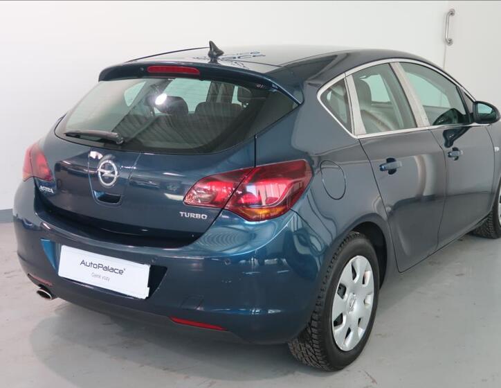 Opel Astra 4