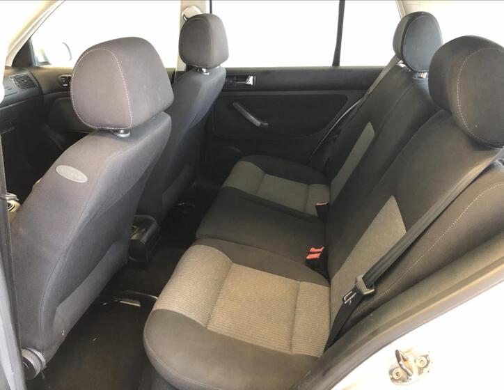 Volkswagen Golf 10