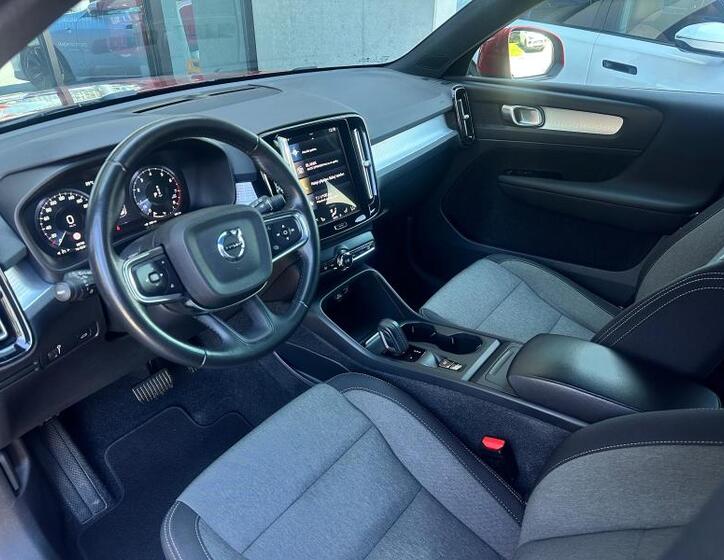 Volvo XC40 5