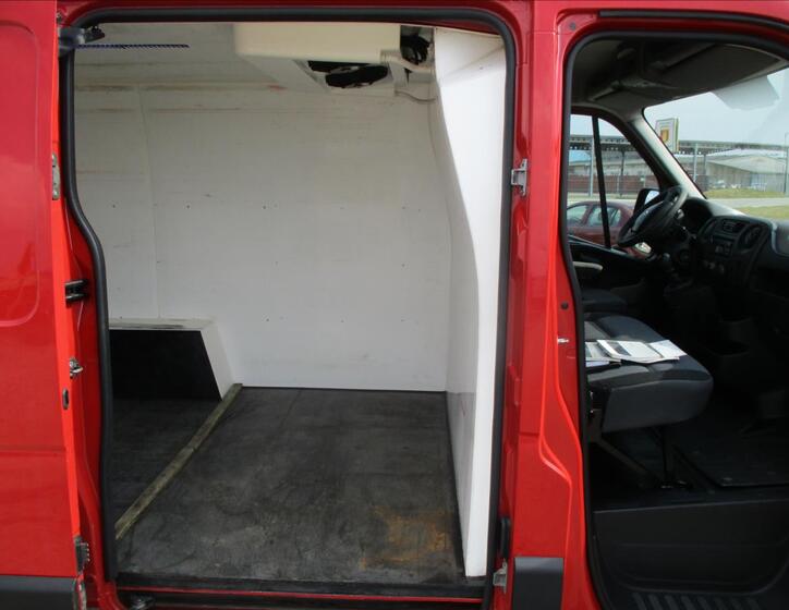 Renault Master 18