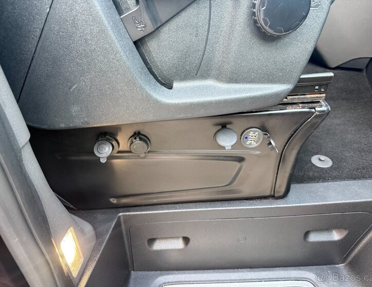 Ford Tourneo 14