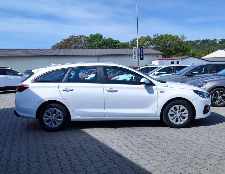 Hyundai i30 4