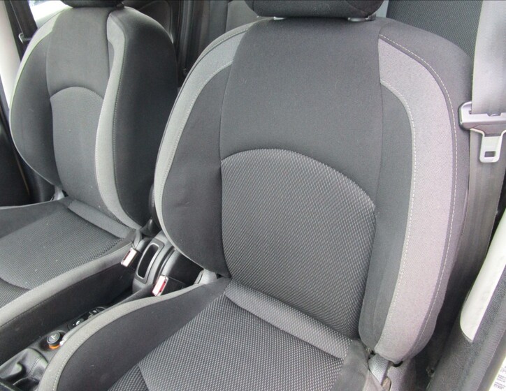 Peugeot 206 12