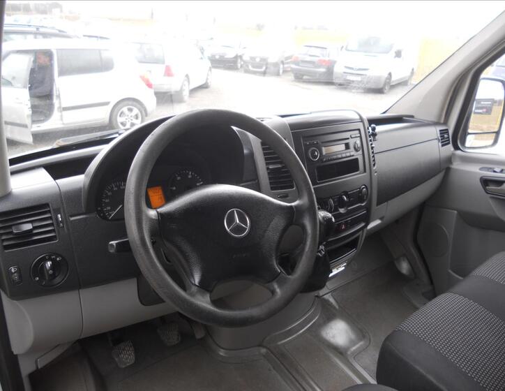 Mercedes-Benz Sprinter 13