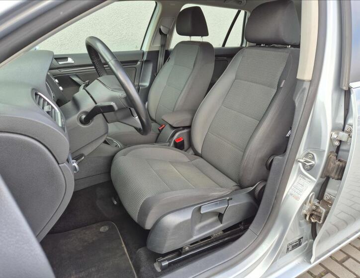 Volkswagen Golf 13