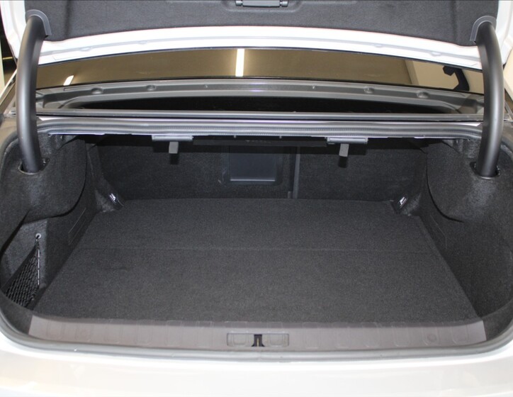 DS Automobiles DS9 26