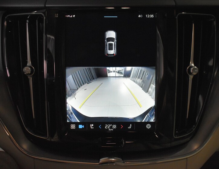 Volvo XC60 32