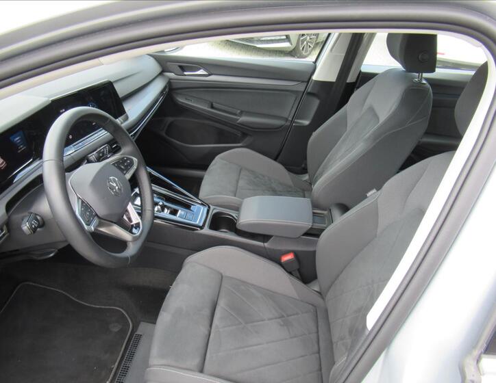 Volkswagen Golf 9