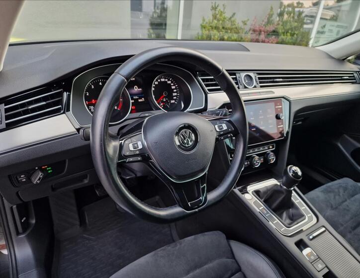 Volkswagen Passat 19