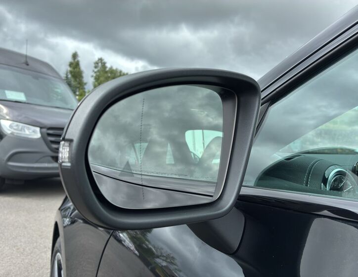 Mercedes-Benz CLA 23